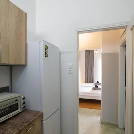 Cozy In Koukaki Apartment